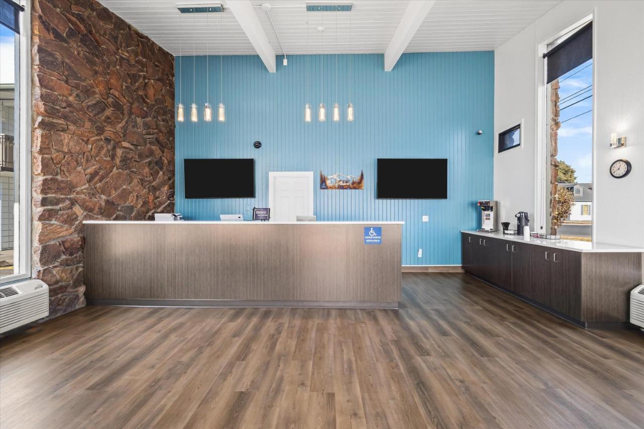 Bend Inn & Suites Екстериор снимка