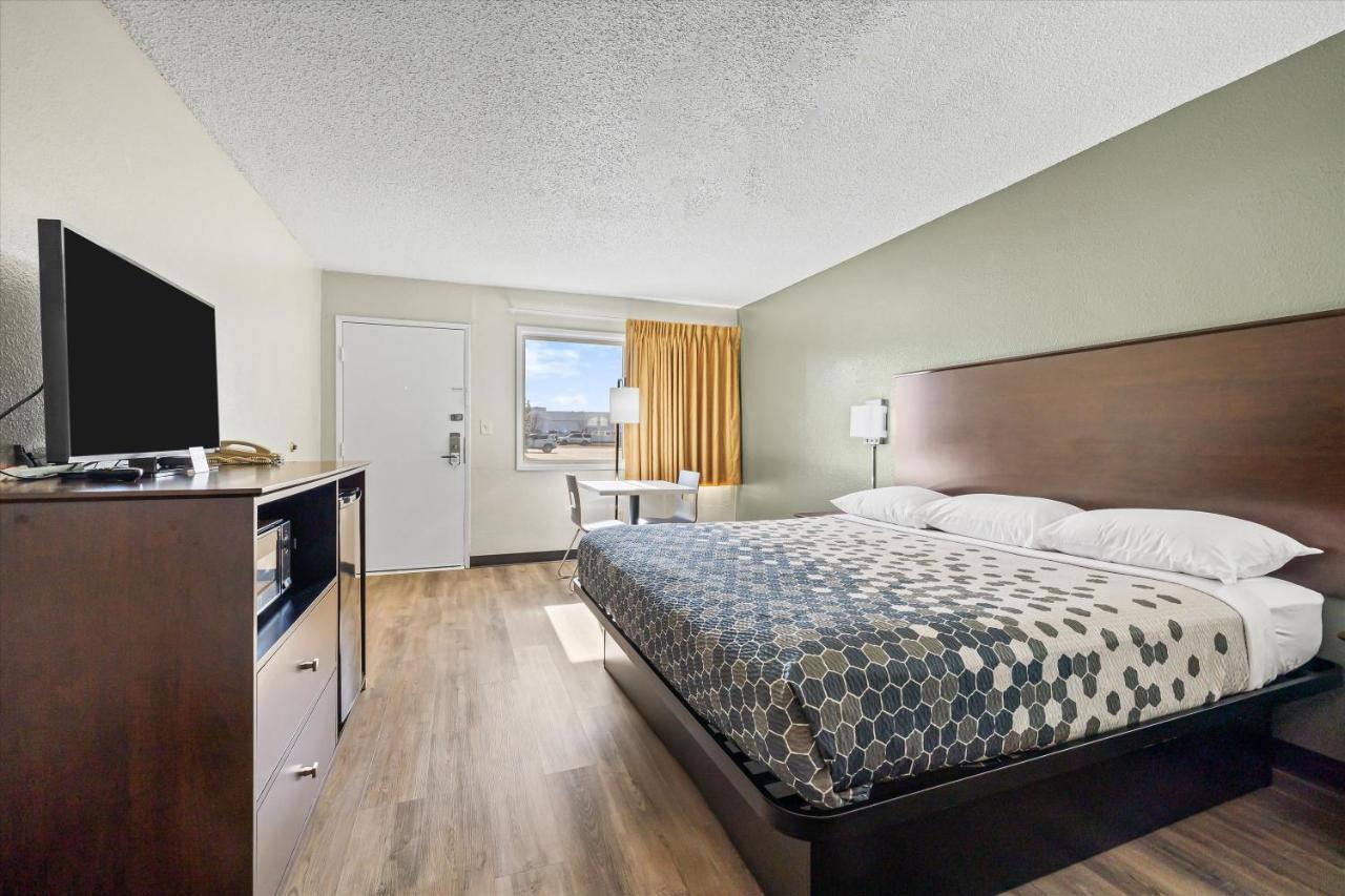 Bend Inn & Suites Екстериор снимка