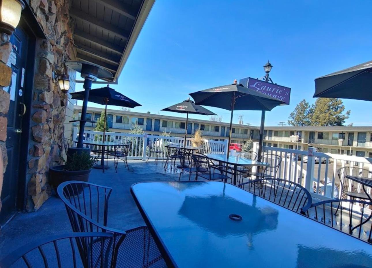 Bend Inn & Suites Екстериор снимка
