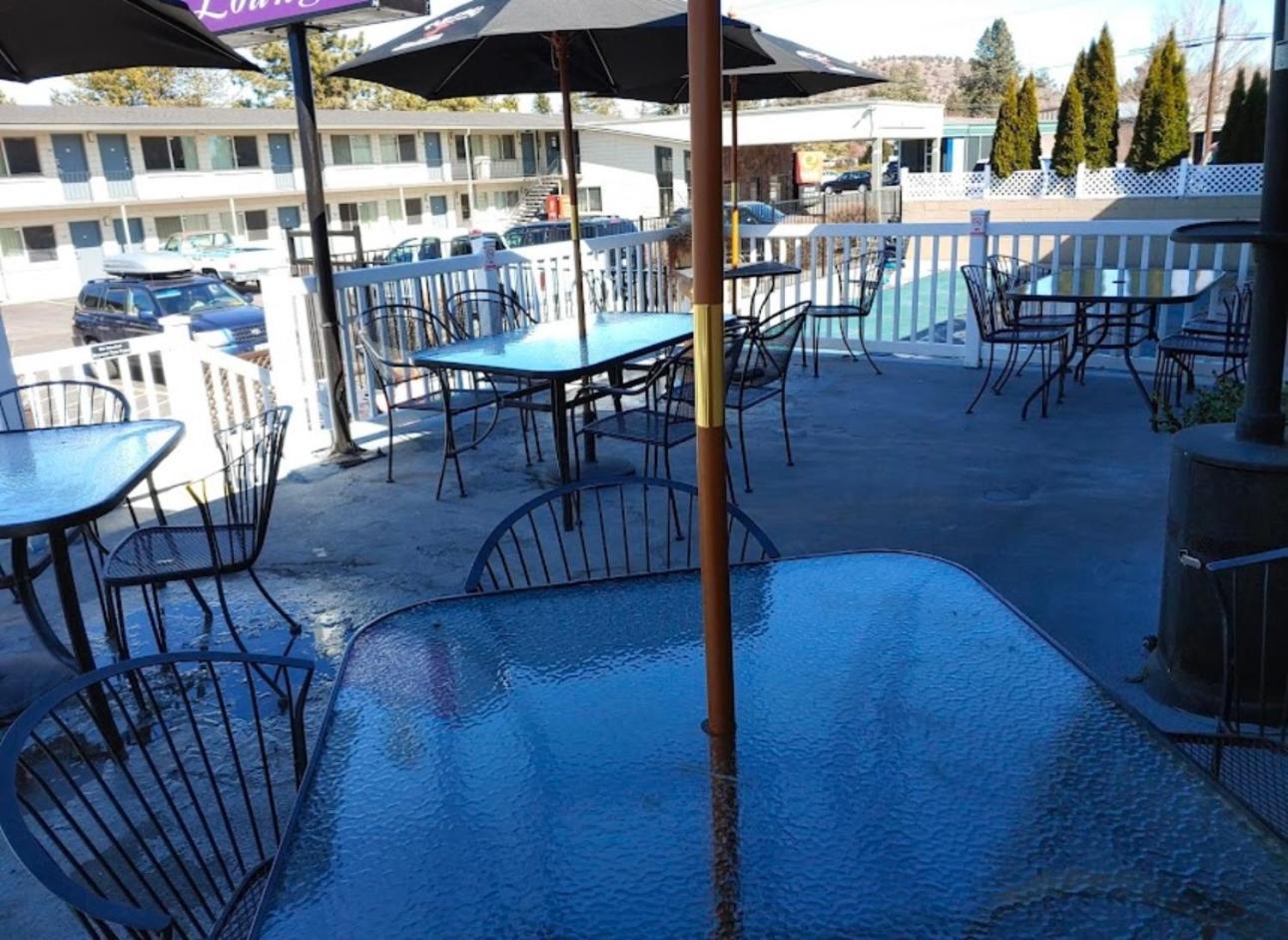Bend Inn & Suites Екстериор снимка